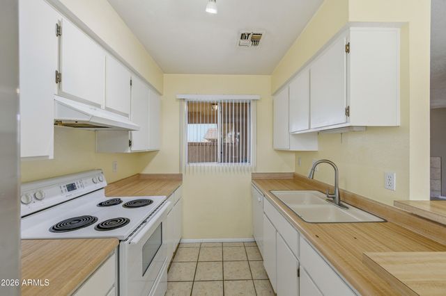 501 W YUKON Drive 4, Phoenix, AZ 85027