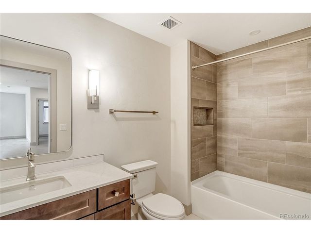 75 W 4th St 204W, Silverthorne, CO 80498
