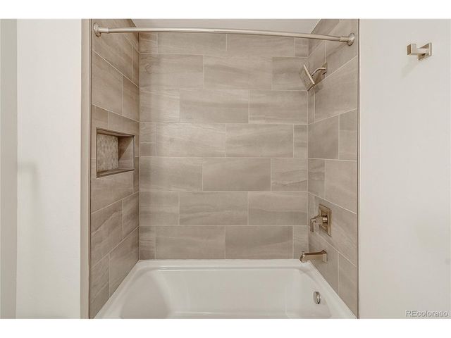 75 W 4th St 204W, Silverthorne, CO 80498