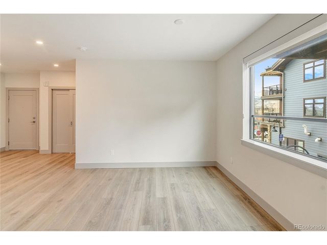 75 W 4th St 204W, Silverthorne, CO 80498