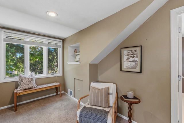 3848 N 101st STREET, Wauwatosa, WI 53222