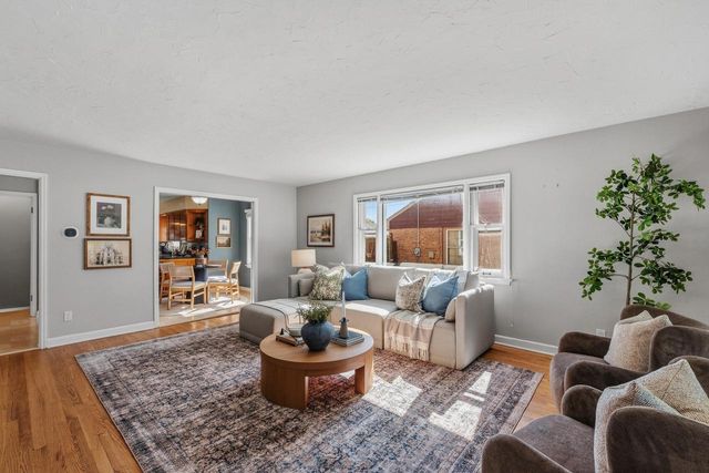3848 N 101st STREET, Wauwatosa, WI 53222