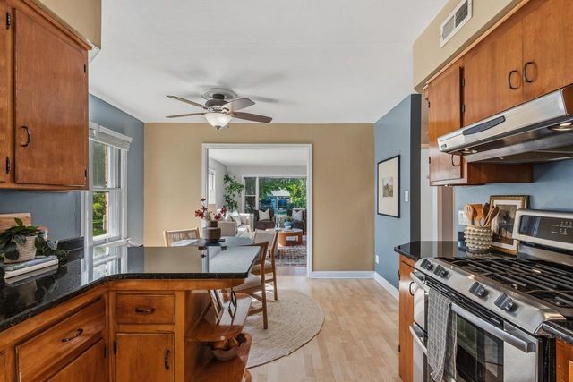 3848 N 101st STREET, Wauwatosa, WI 53222