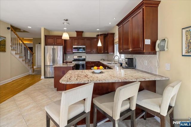 54 Van Nostrand Avenue, Englewood Cliffs, NJ 07632