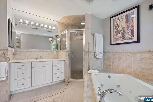 54 Van Nostrand Avenue, Englewood Cliffs, NJ 07632