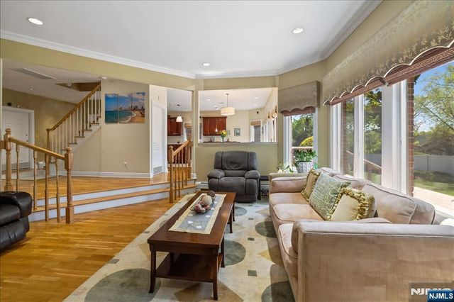 54 Van Nostrand Avenue, Englewood Cliffs, NJ 07632