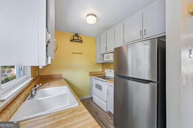 2901 Waterford Drive, Gainesville, GA 30504