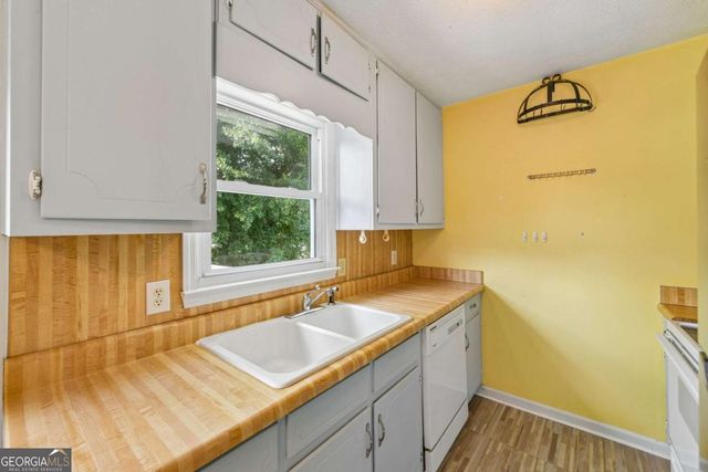 2901 Waterford Drive, Gainesville, GA 30504