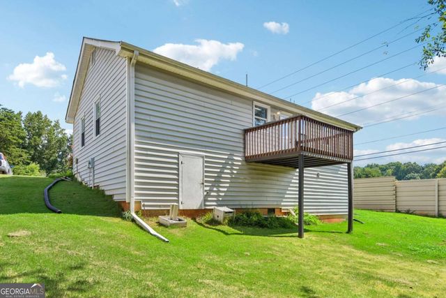2901 Waterford Drive, Gainesville, GA 30504