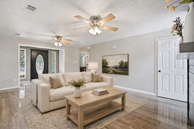 117 W Lea Circle, Bryant, AR 72022