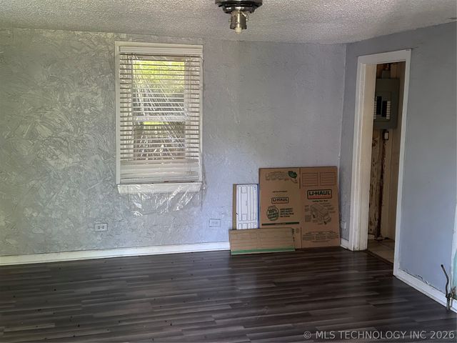 4743 E 6th Street, Tulsa, OK 74112