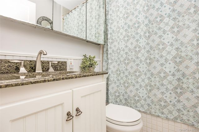 6722 166th Street, Fresh Meadows, NY 11365