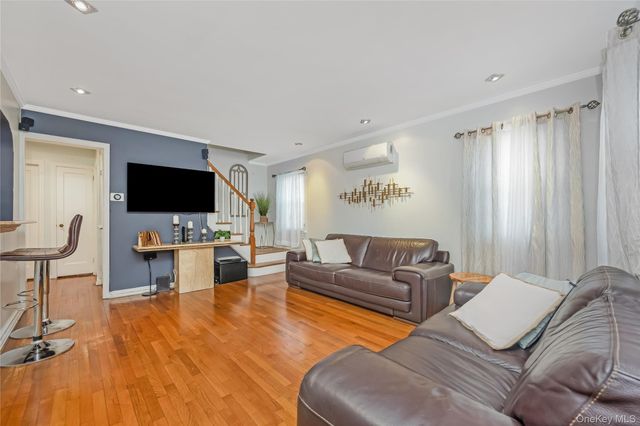 6722 166th Street, Fresh Meadows, NY 11365