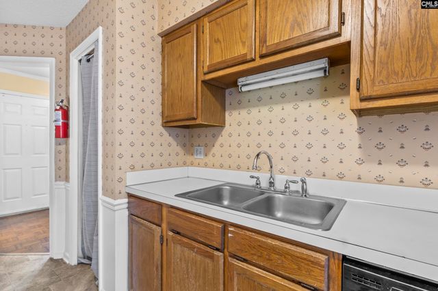 80 N Lake Pointe Drive, Columbia, SC 29229
