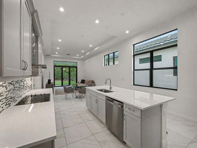 176 SE Via Sangro, Port St. Lucie, Port St Lucie, FL 34952
