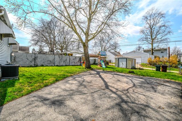 2713 San Rae Drive, Kettering, OH 45419