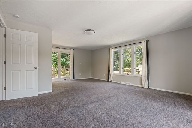 5265 Pin Oak Avenue NW, Massillon, OH 44647