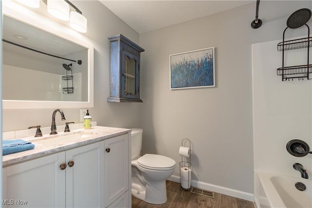 5265 Pin Oak Avenue NW, Massillon, OH 44647