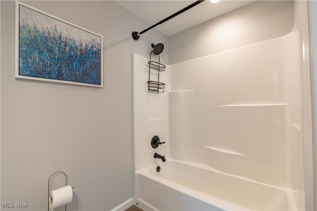 5265 Pin Oak Avenue NW, Massillon, OH 44647