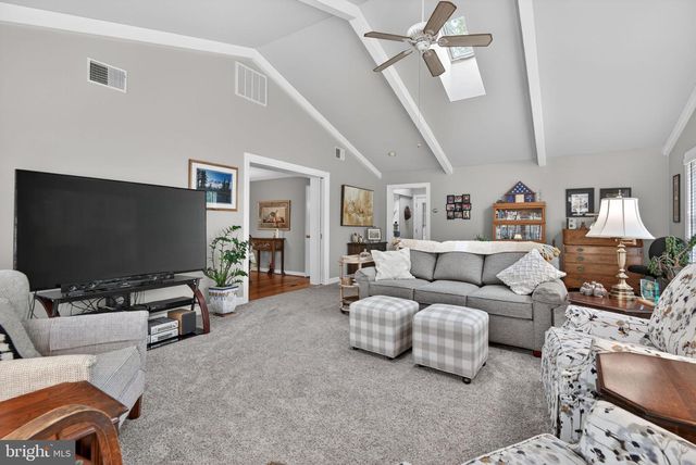 102 E THIRD AVE, Lititz, PA 17543