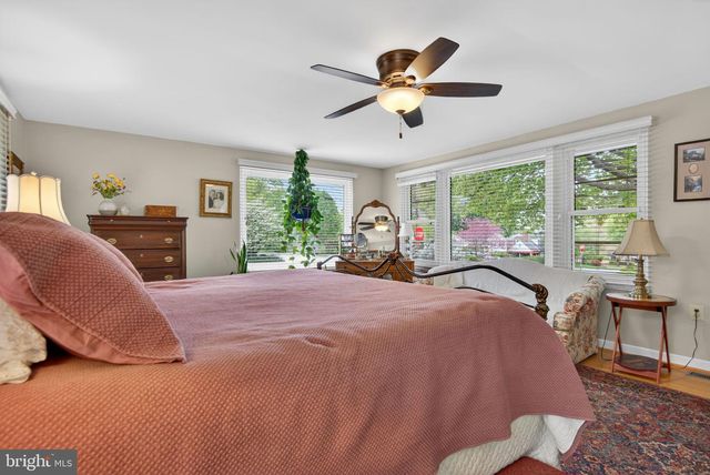 102 E THIRD AVE, Lititz, PA 17543