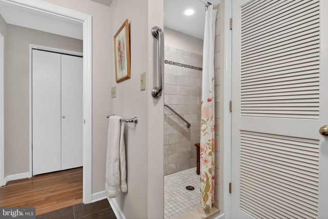 102 E THIRD AVE, Lititz, PA 17543