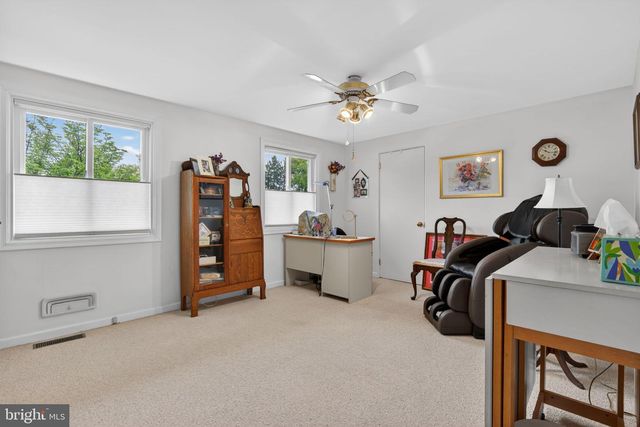 102 E THIRD AVE, Lititz, PA 17543