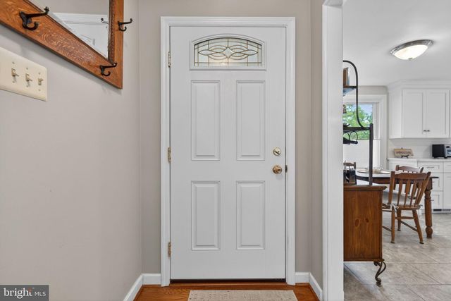 102 E THIRD AVE, Lititz, PA 17543