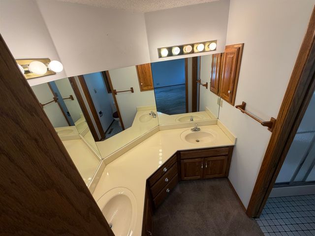 2750 N Rushwood St, Wichita, KS 67226