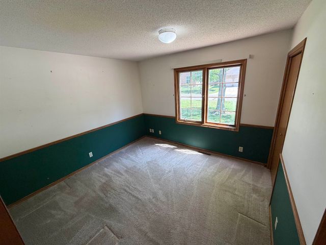 2750 N Rushwood St, Wichita, KS 67226