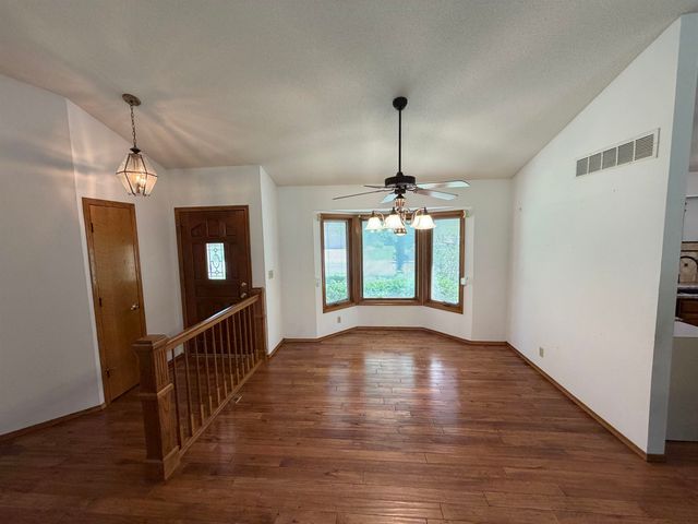 2750 N Rushwood St, Wichita, KS 67226