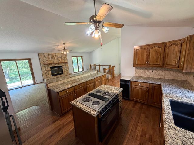 2750 N Rushwood St, Wichita, KS 67226