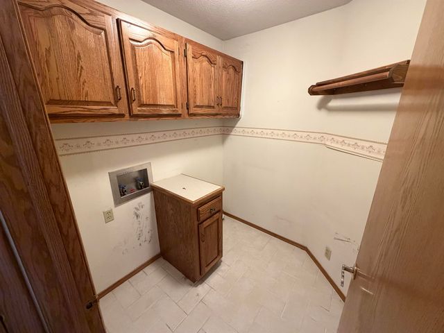 2750 N Rushwood St, Wichita, KS 67226