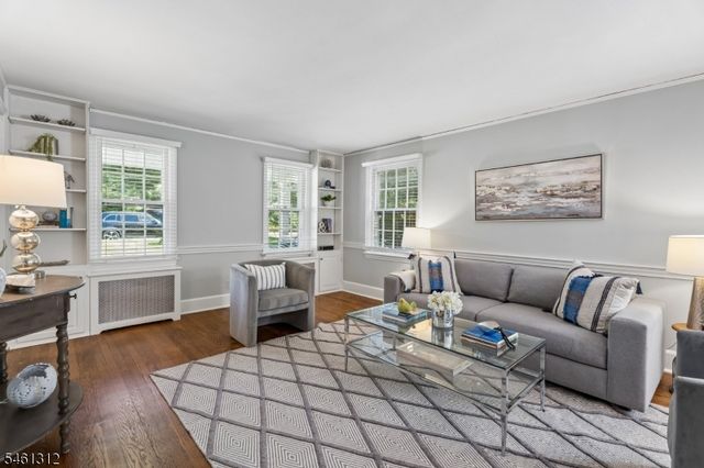 26 Pittsford Way, New Providence Boro, NJ 07974