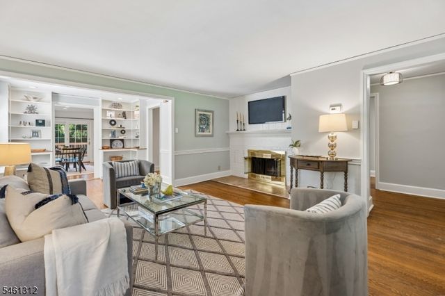 26 Pittsford Way, New Providence Boro, NJ 07974