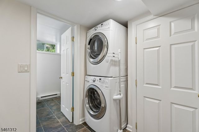 26 Pittsford Way, New Providence Boro, NJ 07974