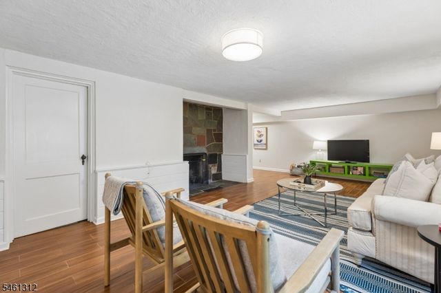 26 Pittsford Way, New Providence Boro, NJ 07974