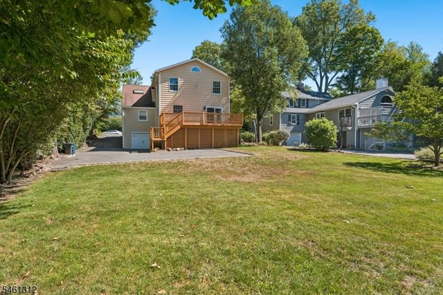 26 Pittsford Way, New Providence Boro, NJ 07974