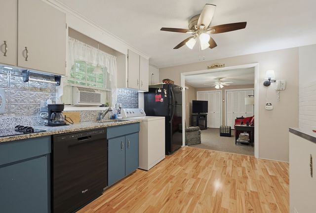 20 Corrine Dr, Framingham, MA 01701