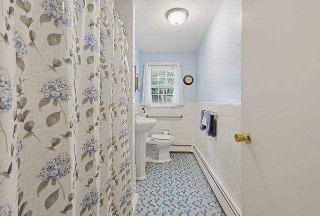 20 Corrine Dr, Framingham, MA 01701