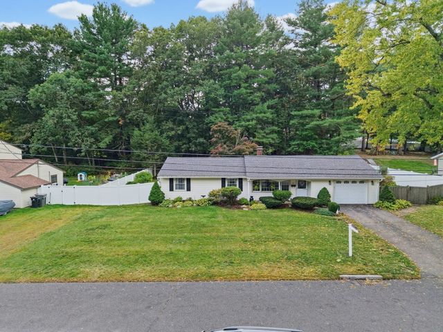 20 Corrine Dr, Framingham, MA 01701
