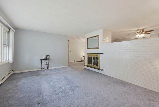 20 Corrine Dr, Framingham, MA 01701