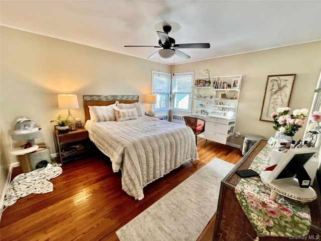 182 Lexington Avenue, Franklin Square, NY 11010