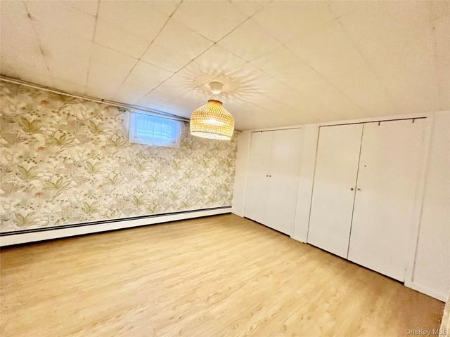 182 Lexington Avenue, Franklin Square, NY 11010