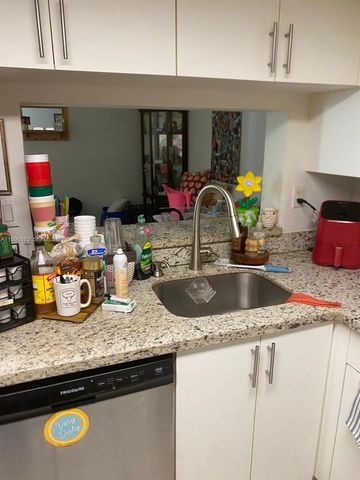 11800 SW 18th St 108-4, Miami, FL 33175