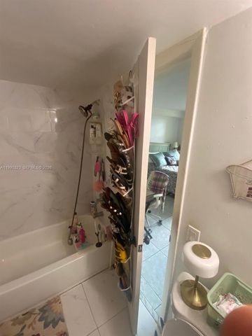 11800 SW 18th St 108-4, Miami, FL 33175