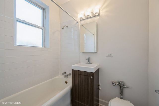 432 W Belmont Avenue 304, Chicago, IL 60657