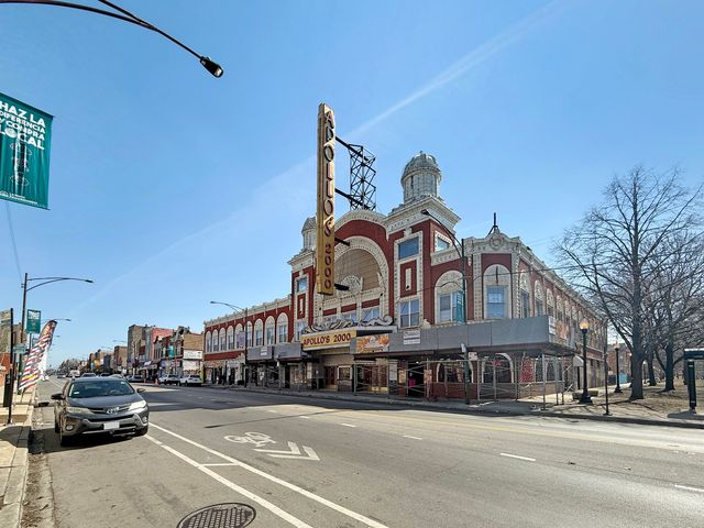 2889 W Cermak Road, Chicago, IL 60623