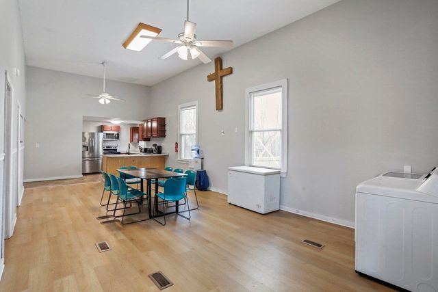 6043 BROAD ST, Mt Jackson, VA 22842