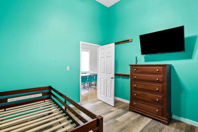 6043 BROAD ST, Mt Jackson, VA 22842